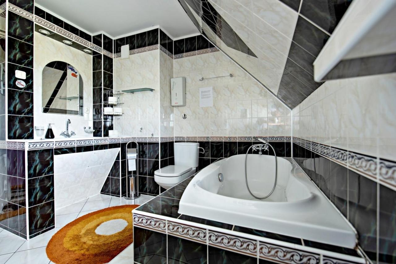 Villa Zacisze Zielone Ogrody Mońki Exterior foto